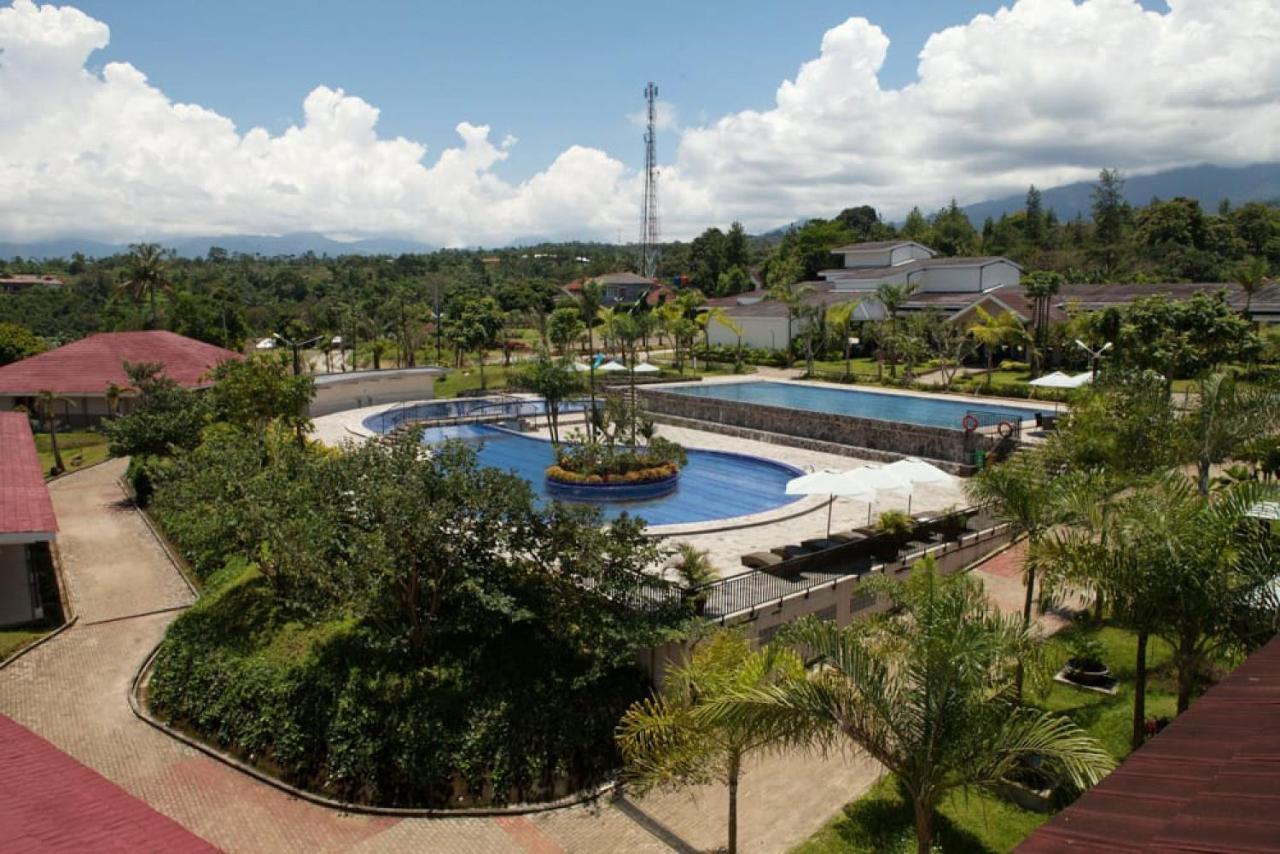 Taman Bukit Palem Resort Bogor Extérieur photo