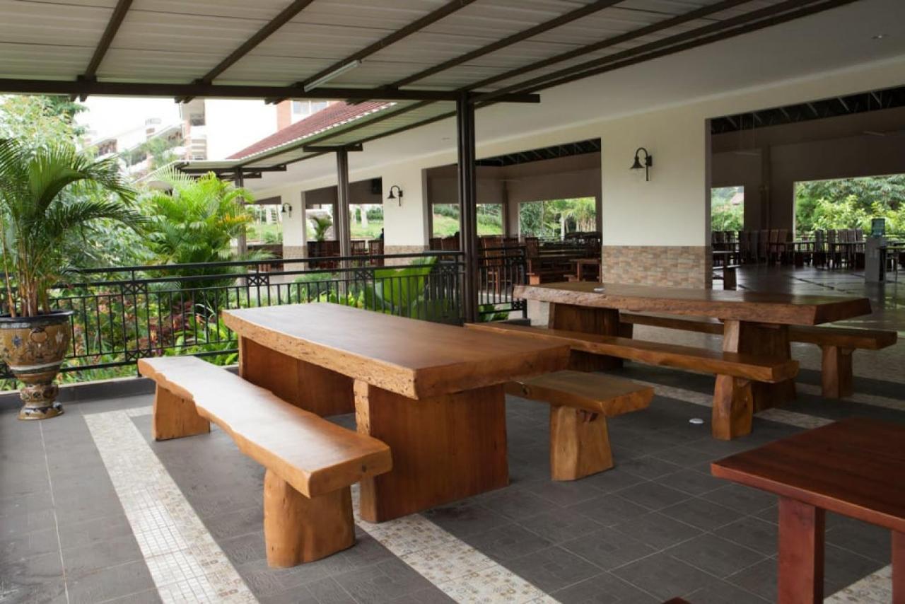 Taman Bukit Palem Resort Bogor Extérieur photo