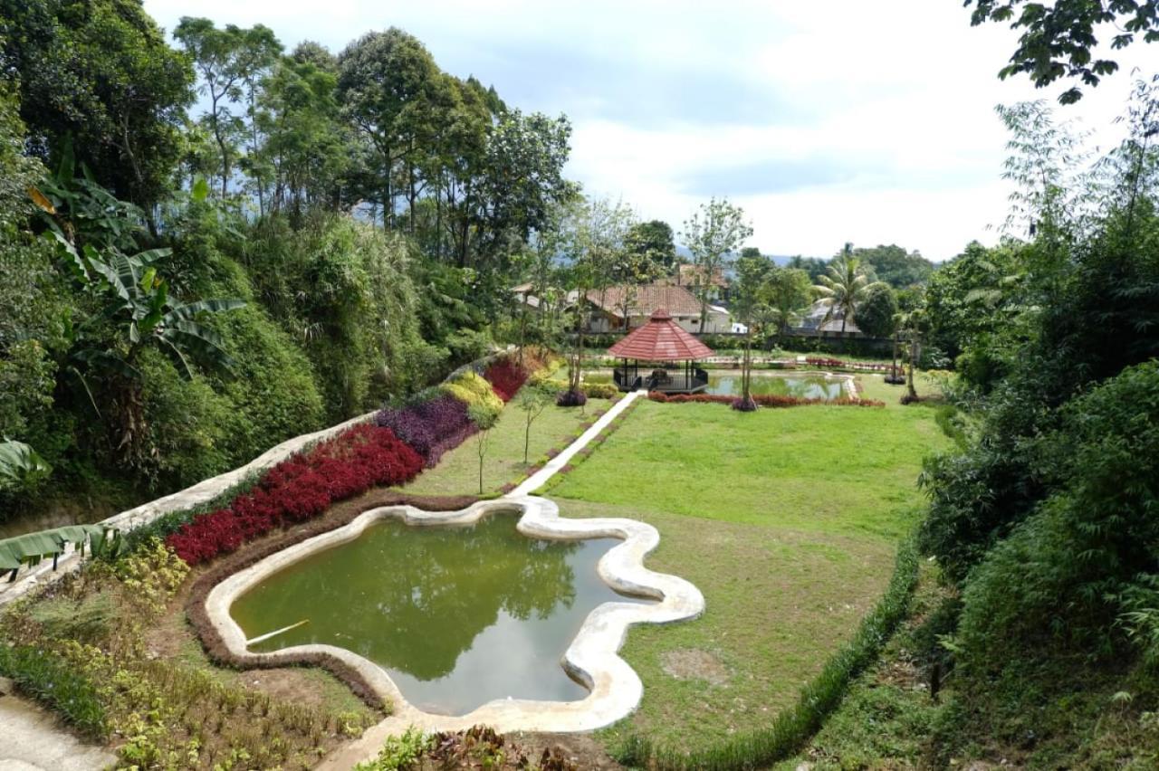 Taman Bukit Palem Resort Bogor Extérieur photo